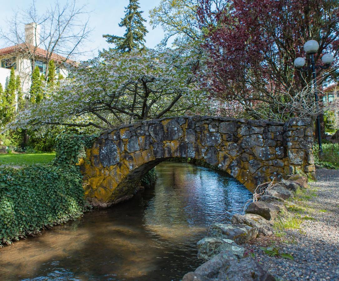 Columbia Gorge Hotel & Spa ฮูดริเวอร์ ภายนอก รูปภาพ